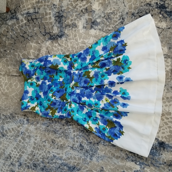 Karin Stevens blue floral dress.  Size 12 - Picture 2 of 7